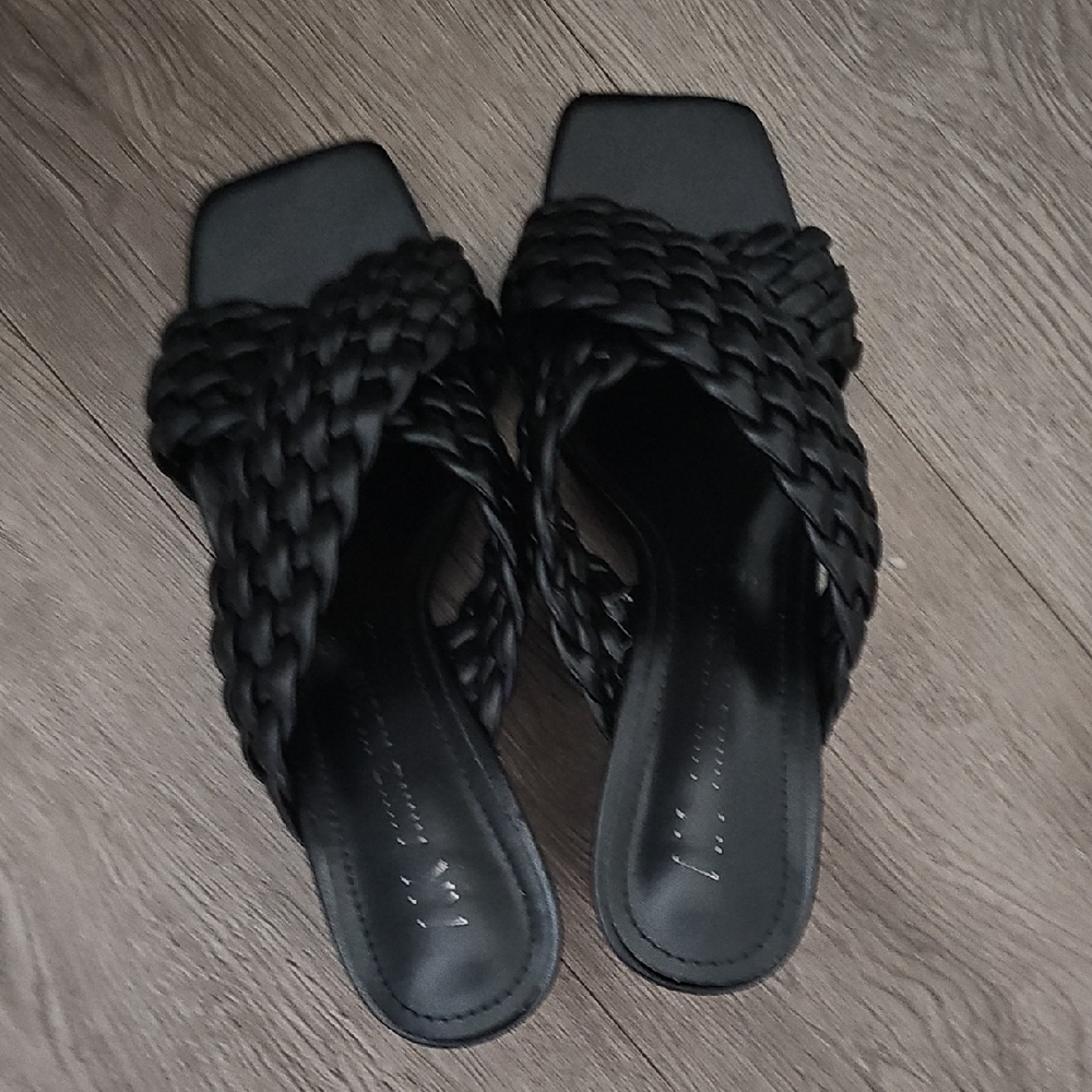 Source Unknown Black Braided Heels